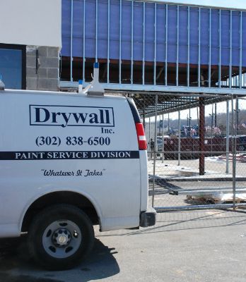 img-drywall-service-van